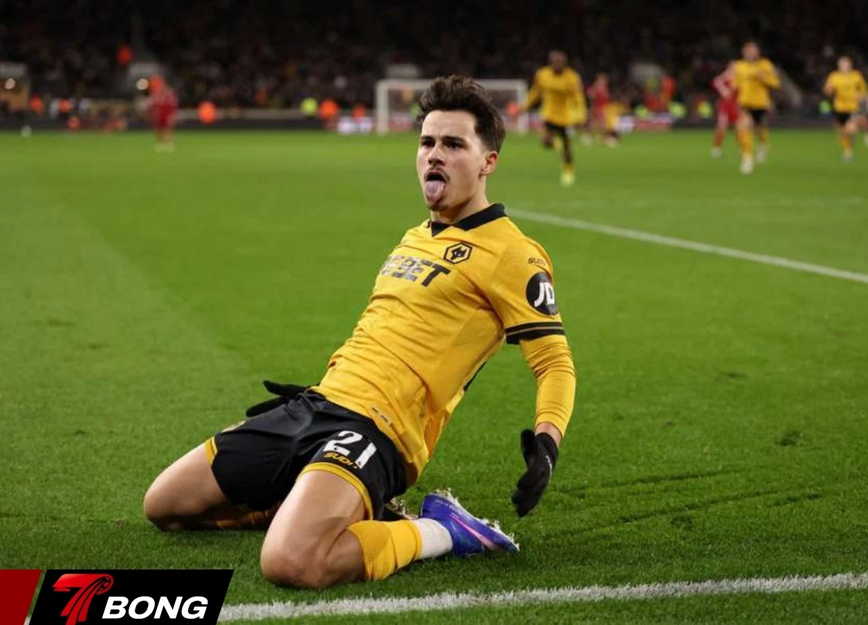 Rodrigo Gomes ăn mừng bàn mở tỉ số