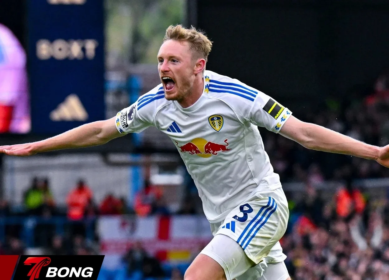 Sean Longstaff ghi bàn mở tỉ số cho Leeds