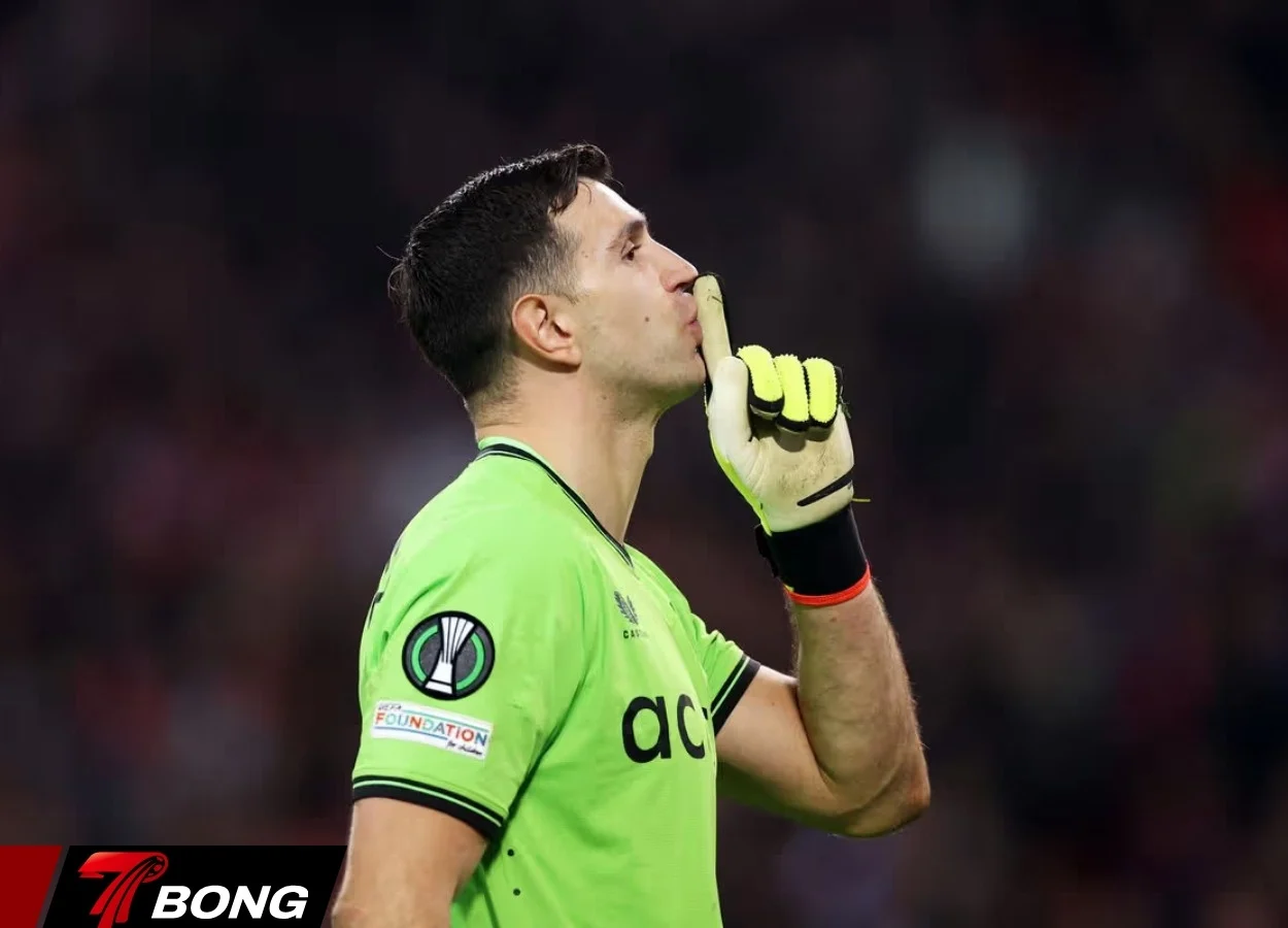 Thủ môn Martinez xuất sắc cản phá nhiều pha sút