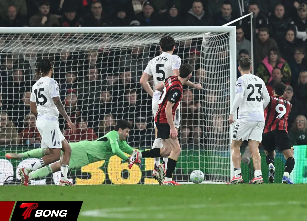 Trận hòa là sai lầm đáng tiếc của MU ở phút cuối