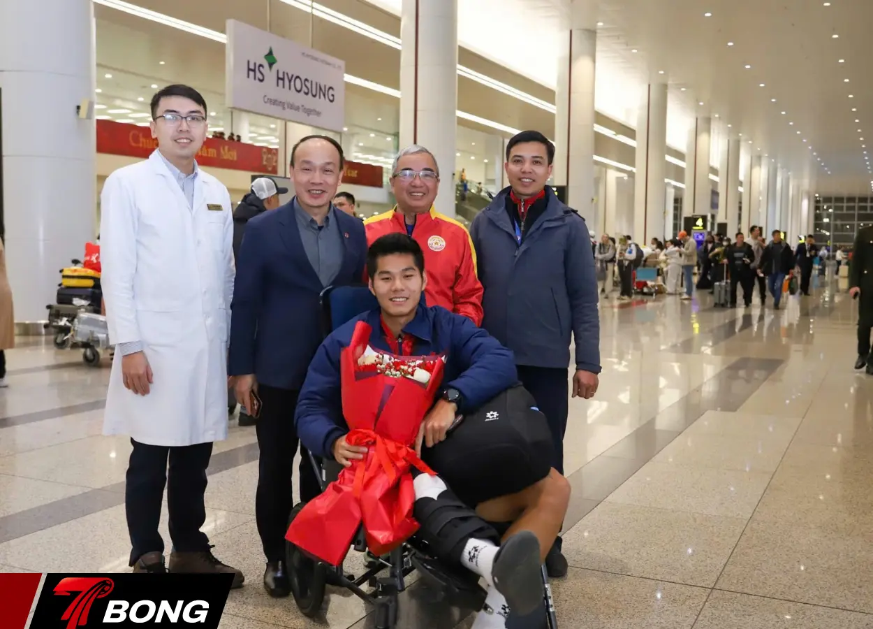 Trung vệ Hiểu Minh phẫu thuật tại TP HCM