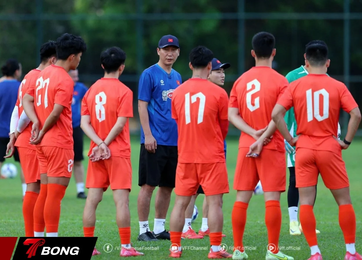 Tuyển Việt Nam tập luyện chuẩn bị FIFA Days