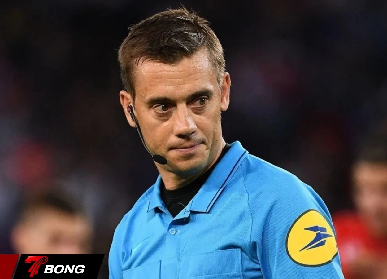 UEFA chỉ định Clement Turpin bắt chính trận đấu