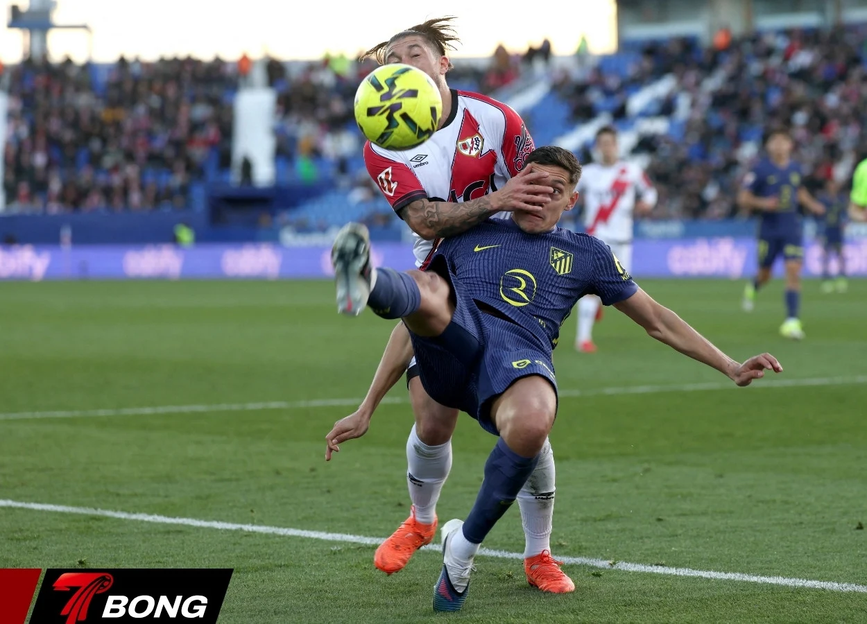 Vallecano ghi hai bàn trước giờ nghỉ
