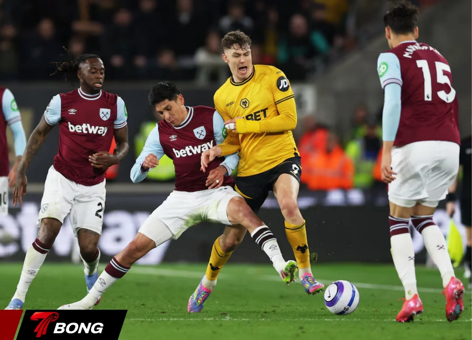 West Ham giành chiến thắng đậm 4-0 trước Wolves