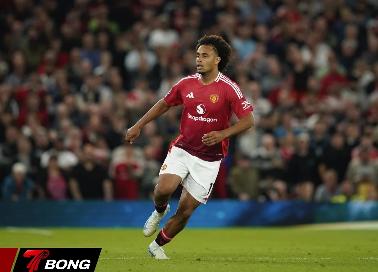 Zirkzee gặp khó khăn trong màu áo Quỷ đỏ