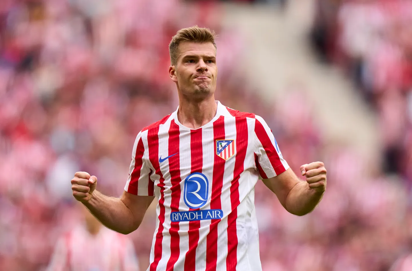 Alexander Sorloth bay cao dưới thời Diego Simeone