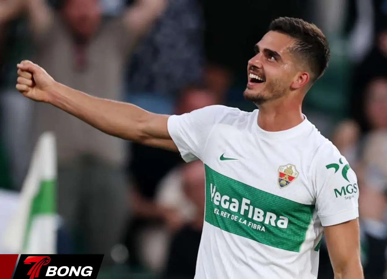Andre Silva hoàn thành cú đúp, dứt điểm hoàn toàn Atletico Madrid