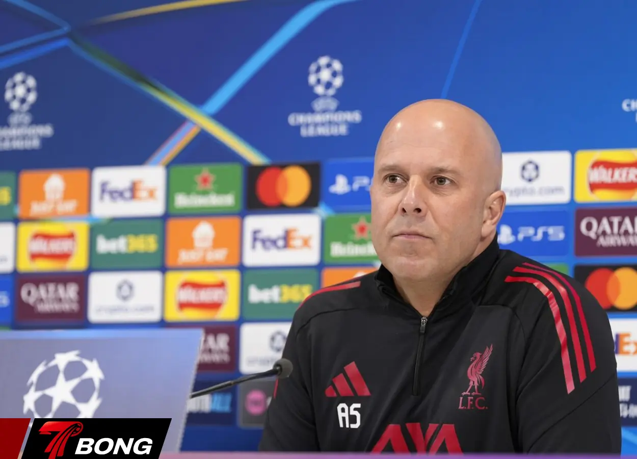 Arne Slot bày tỏ quan ngại khi bộ ba tấn công nay sẽ phải thiếu Hugo Ekitike