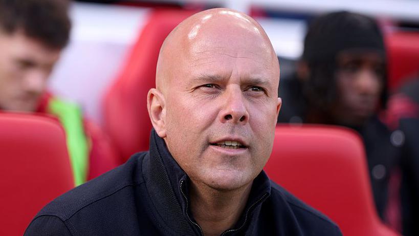 Bài toán nhân sự của Arne Slot