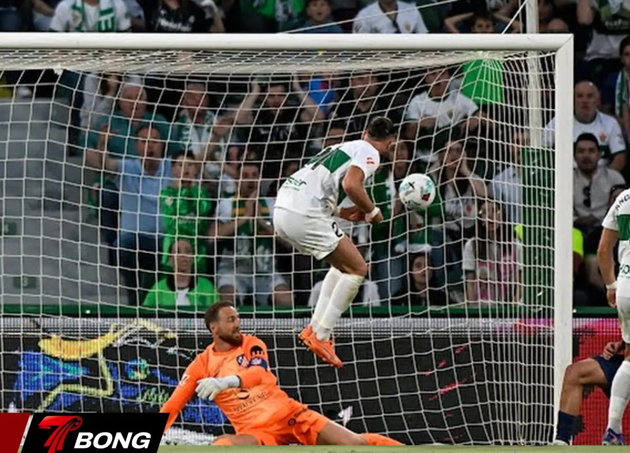 Cả hai đội nhập cuộc với tempo cao nhằm tìm kiếm cơ hội dứt điểm đối thủ