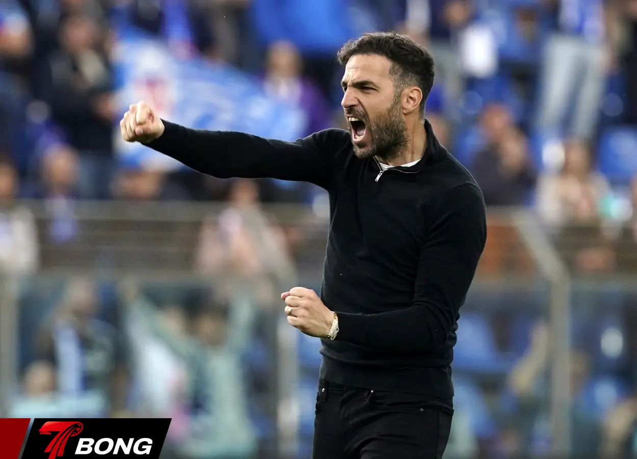 Cesc Fabregas được hy vọng sẽ vực dậy một Chelsea đang rệu rã