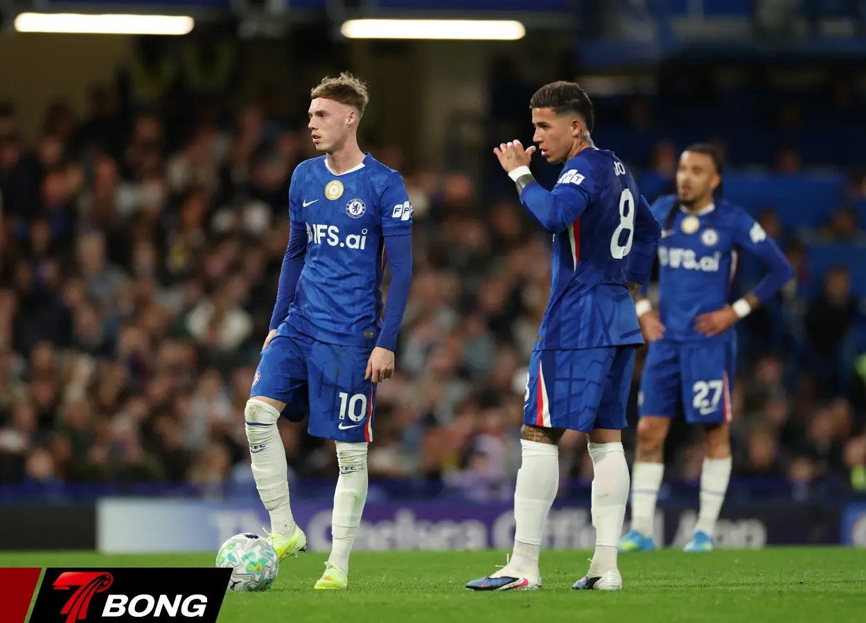 Chelsea chìm sâu trong khủng hoảng dưới thời Liam Rosenior