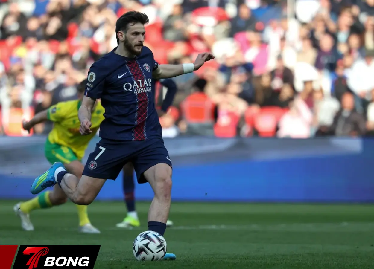 Cú đúp của Kvaratskhelia dập tắt hoàn toàn hy vọng của Nantes