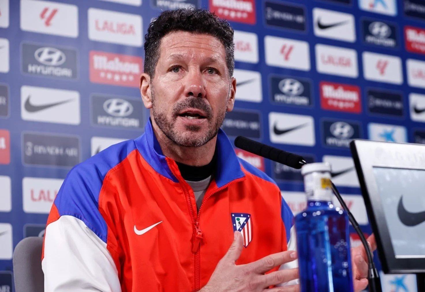 Diego Simeone vẫn mong muốn giữ chân học trò