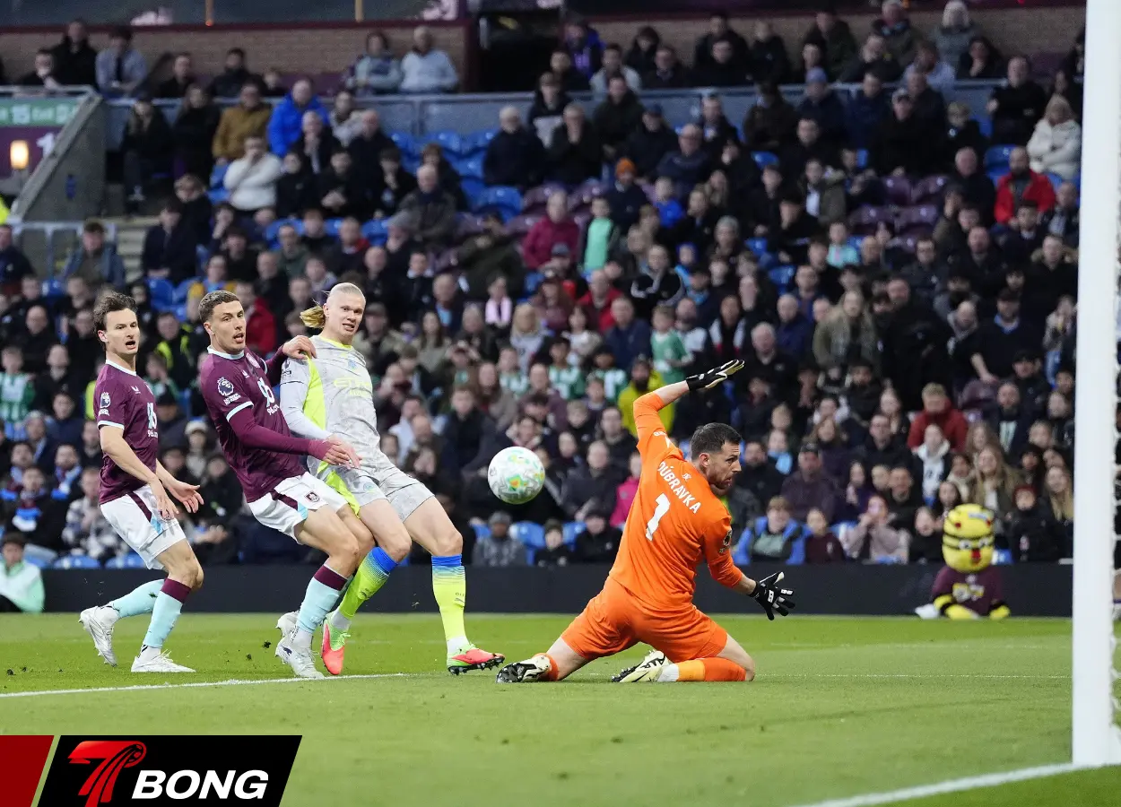 Erling Haaland ghi bàn thắng duy nhất của trận đấu