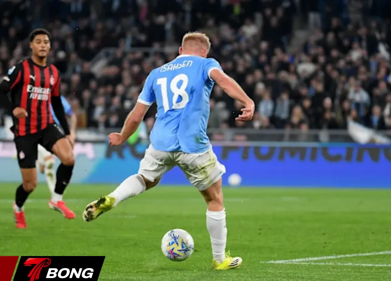 Gustav Isaksen ghi bàn cho Lazio
