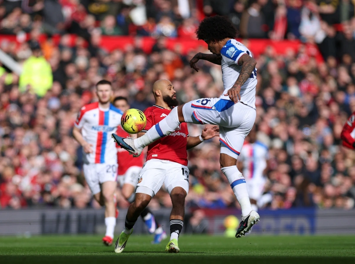 Hiệp một đầy bạc nhược của MU