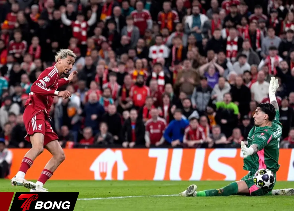 Hugo-Ekitike-toa-sang