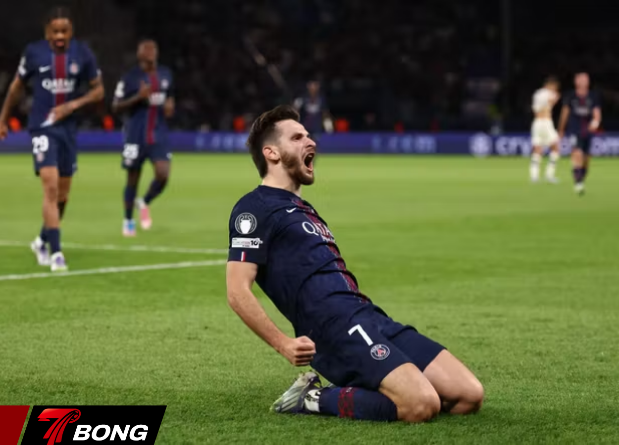 Kvaratskhelia tỏa sáng