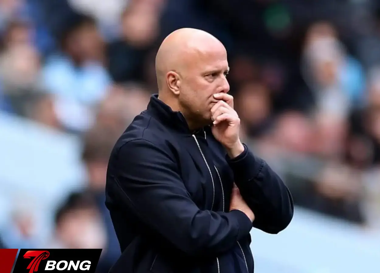 Liverpool của Arne Slot đang là cái tên khủng hoảng nhất thời điểm hiện tại