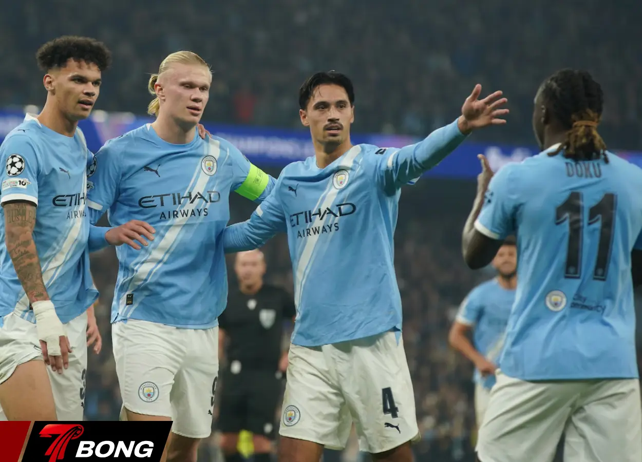 Manchester City tạm thời có lợi thế trước trận thư hùng