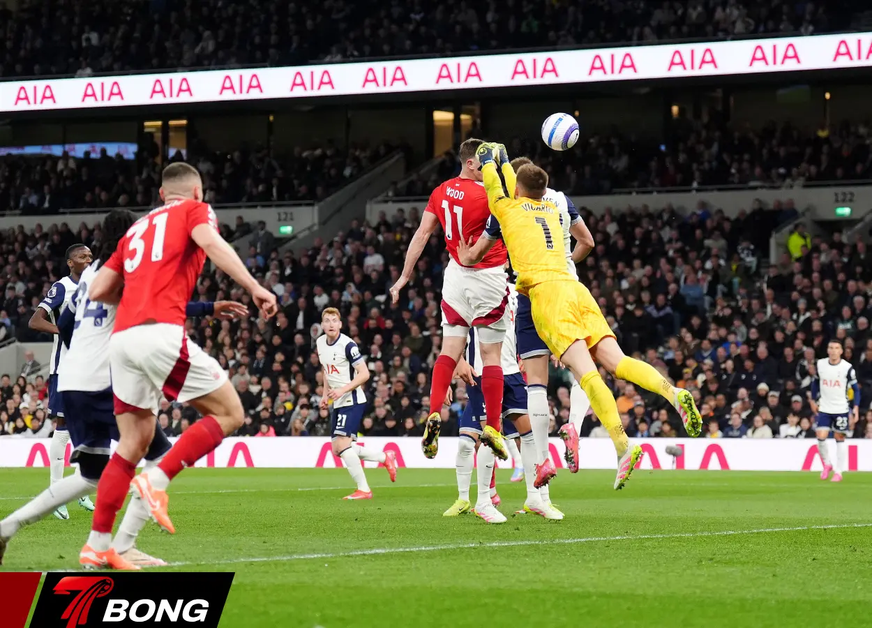 Nottingham Forest với bài toán trụ hạng khi đang bám đuổi sát nút đối thủ