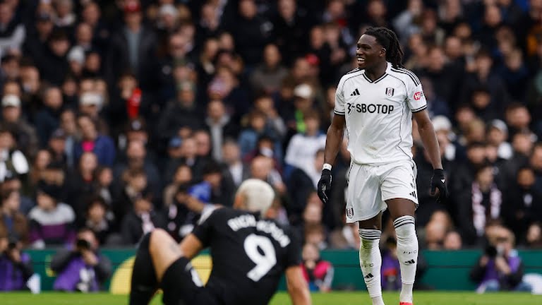 Richarlison ghi bàn