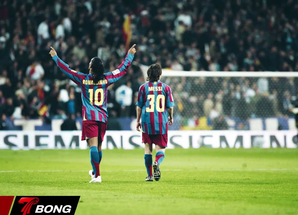 Ronaldinho vẫn là tượng đài dù đã giải nghệ