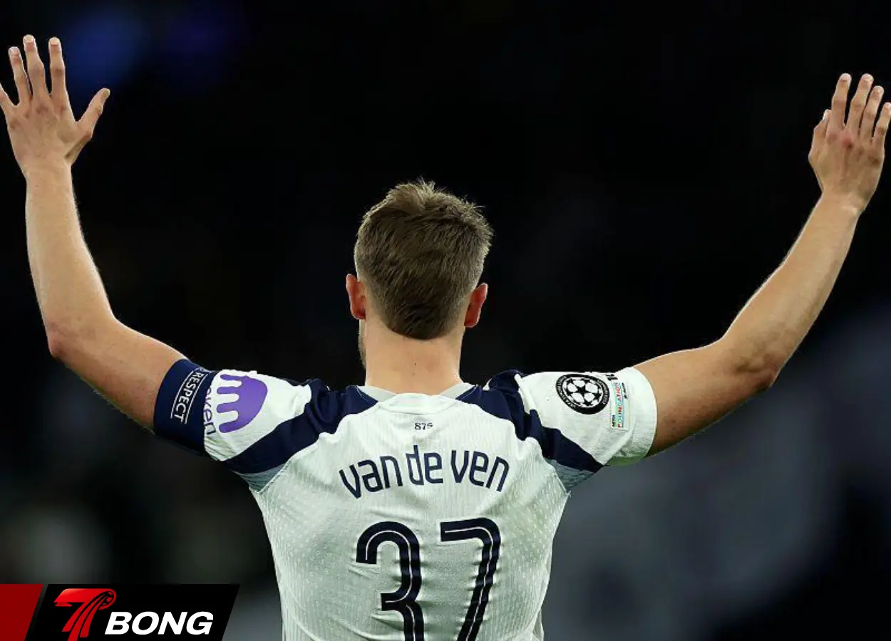 Thủ quân Micky van de Ven đón nhận thông tin khá tích cực