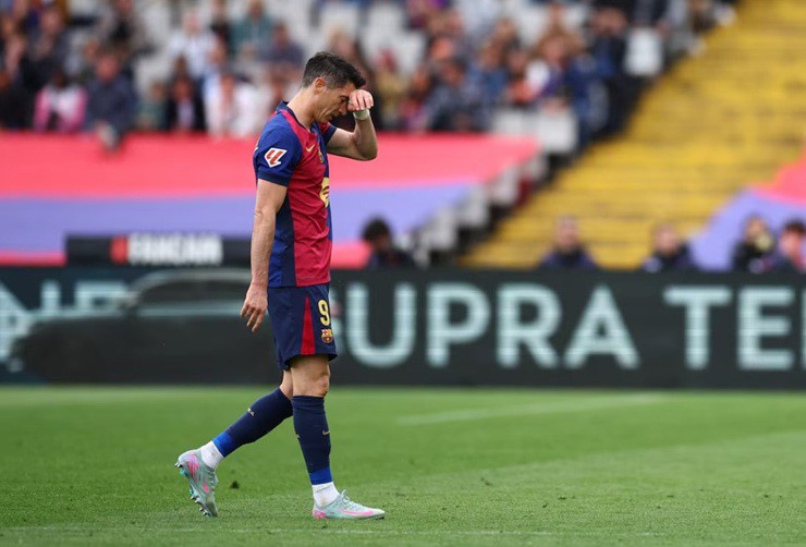 Tương lai mờ mịt của Barcelona