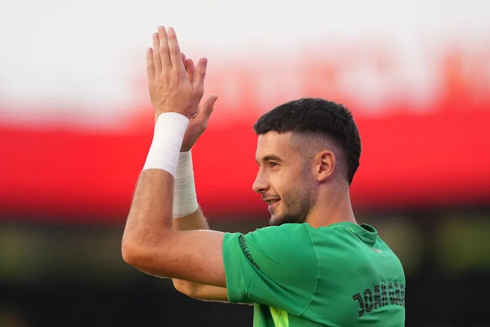 Trụ cột Barcelona bị chấn thương sắp tái xuất nhờ tiến triển tích cực