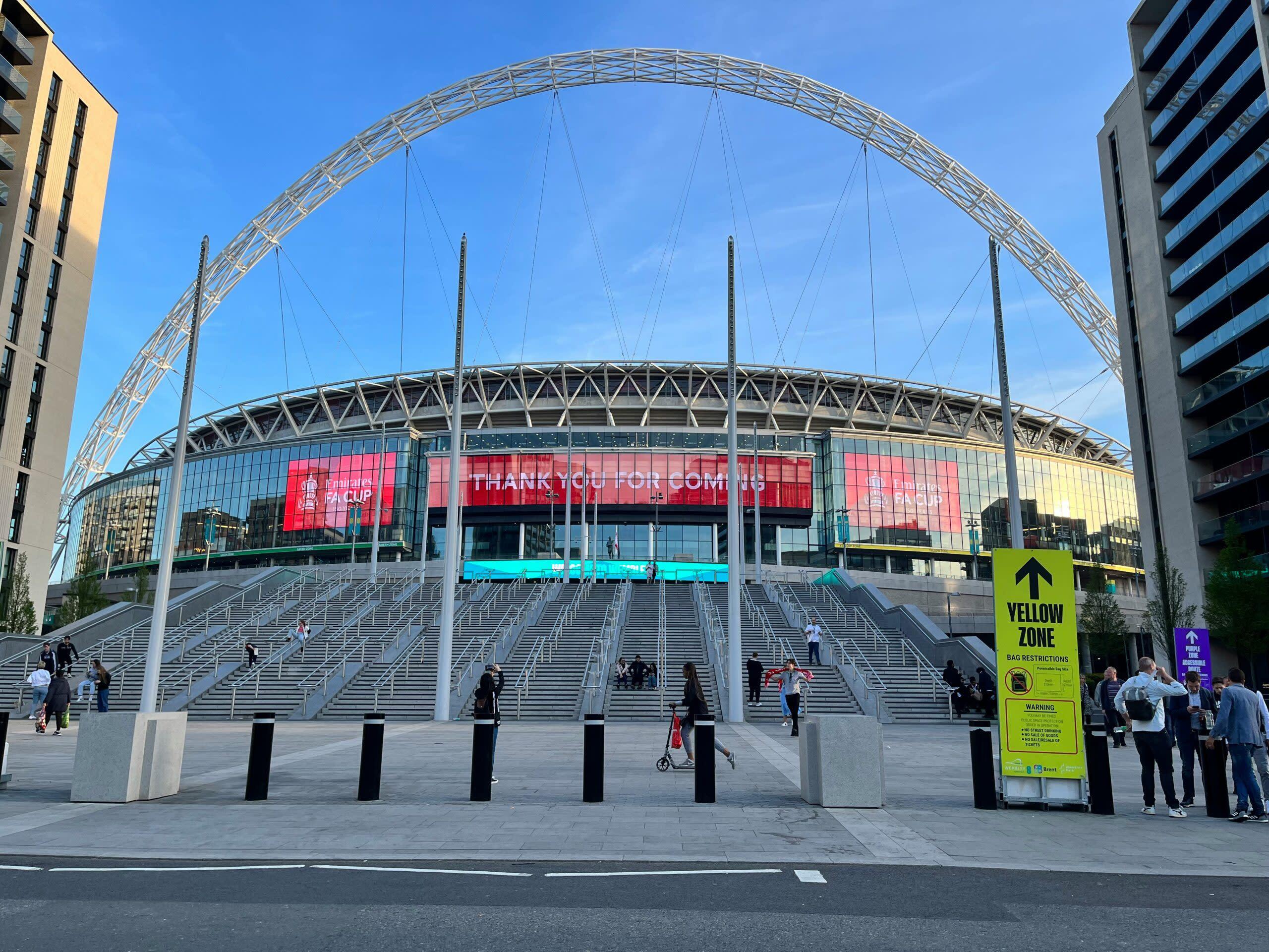 Chung kết FA Cup 2025: Mọi điều người hâm mộ cần biết trước giờ bóng lăn