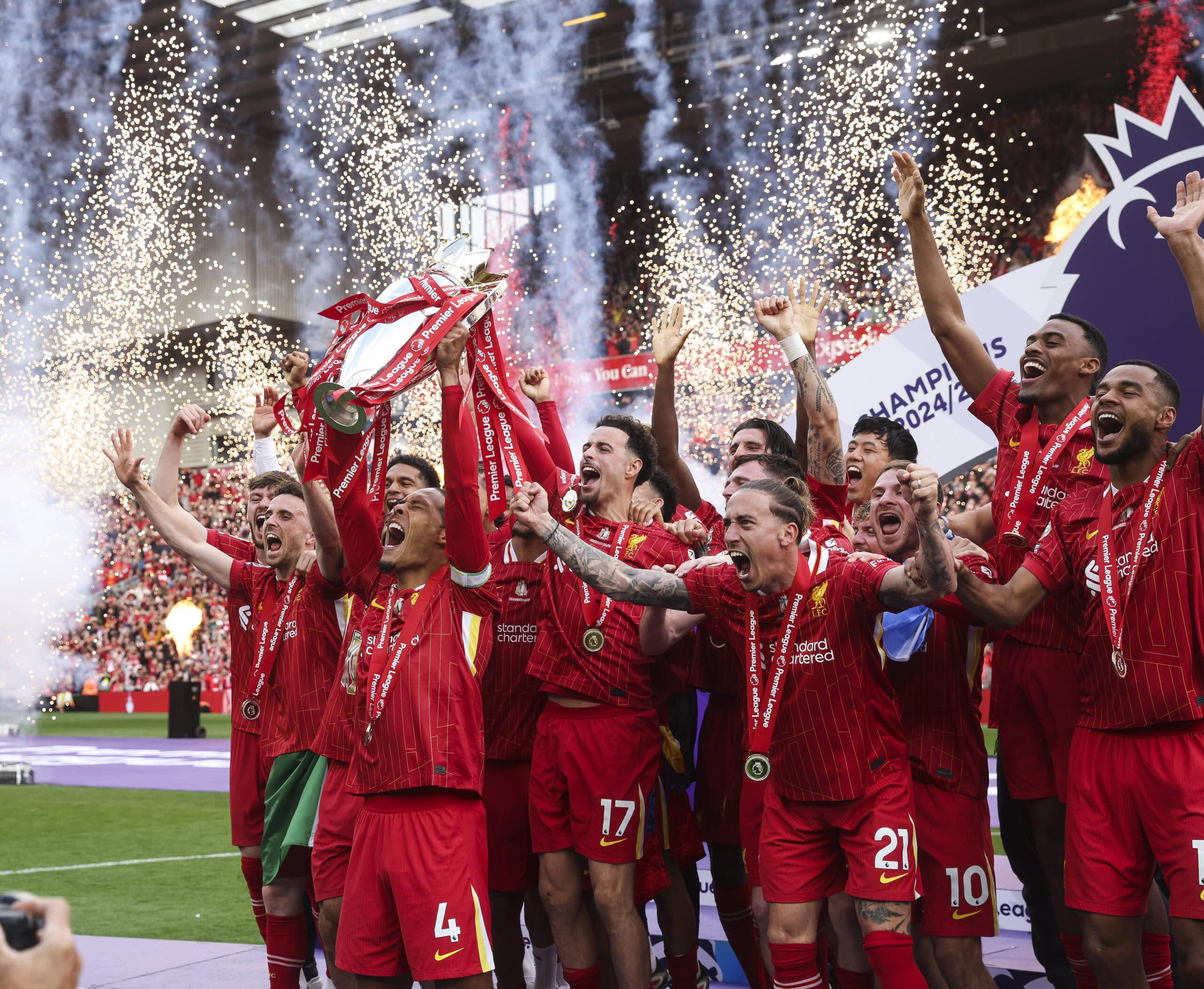Liverpool cán mốc 1,7 tỷ tương tác MXH trong năm đăng quang