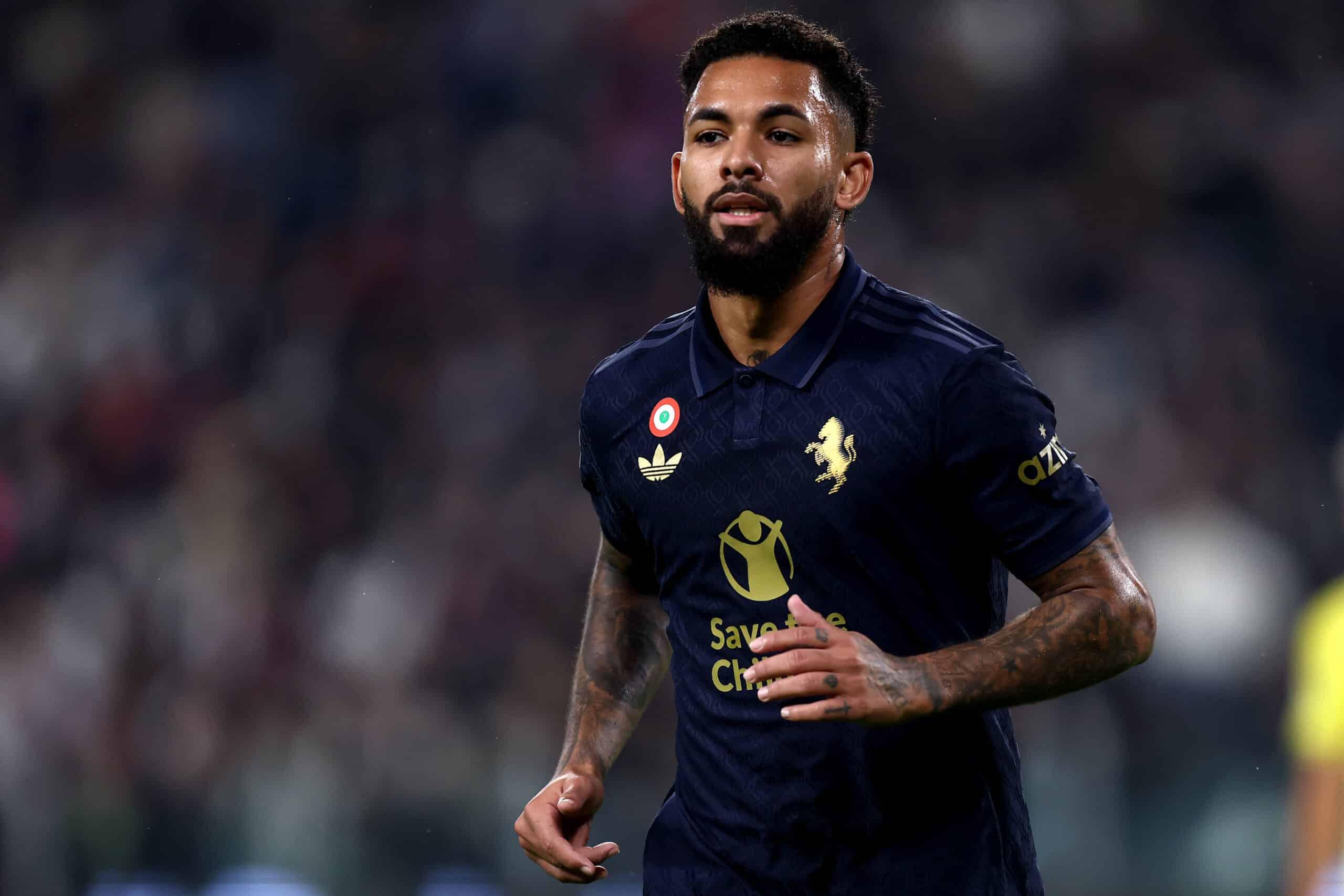 Everton nhắm sao Juventus nhưng từ chối chi trả mức giá cao ngất