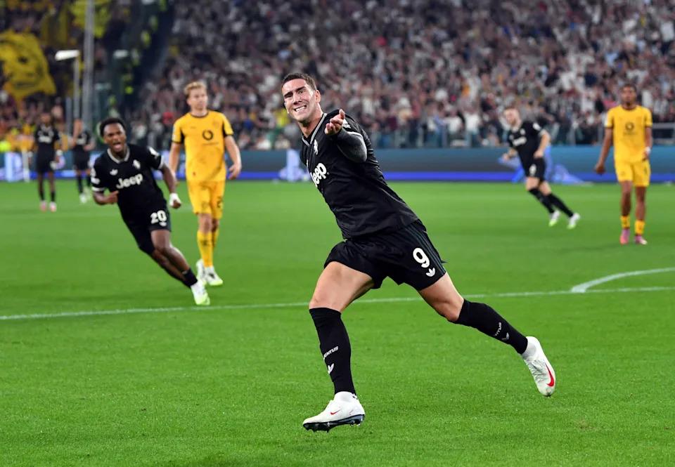 Champions League | Juventus 4-4 Borussia Dortmund: Vlahovic hồi sinh Bà đầm già điên cuồng