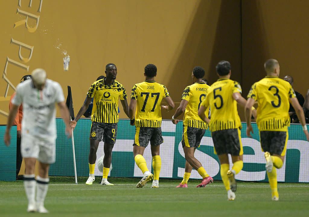 Dortmund loại Monterrey, sắp đại chiến Real Madrid ở tứ kết