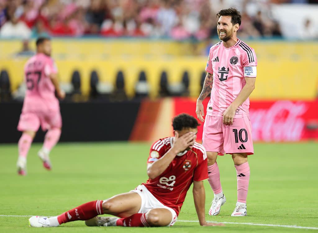 Thủ môn tỏa sáng, Messi bị từ chối bàn thắng trong trận mở màn World Cup, xem ngay 🎥