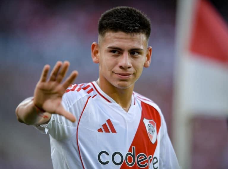 Claudio Echeverri muốn gia nhập Roma