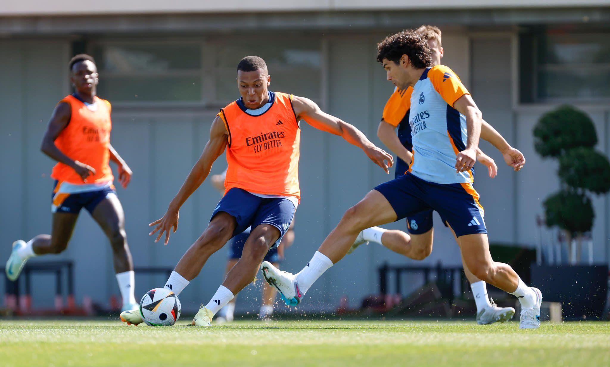 Real Madrid thông báo hậu vệ chính thức rời câu lạc bộ vào hè này