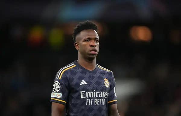 Vinicius thú nhận từng hát theo điệu cổ vũ của Man City