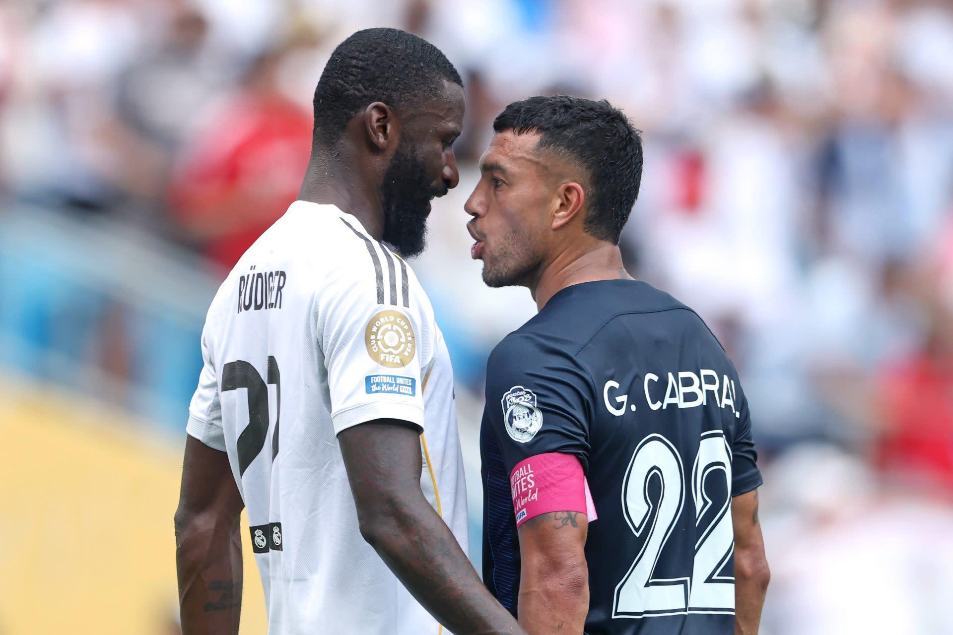 Đội trưởng Pachuca phủ nhận lăng mạ phân biệt chủng tộc với Antonio Rudiger, giải thích điều thực sự đã nói
