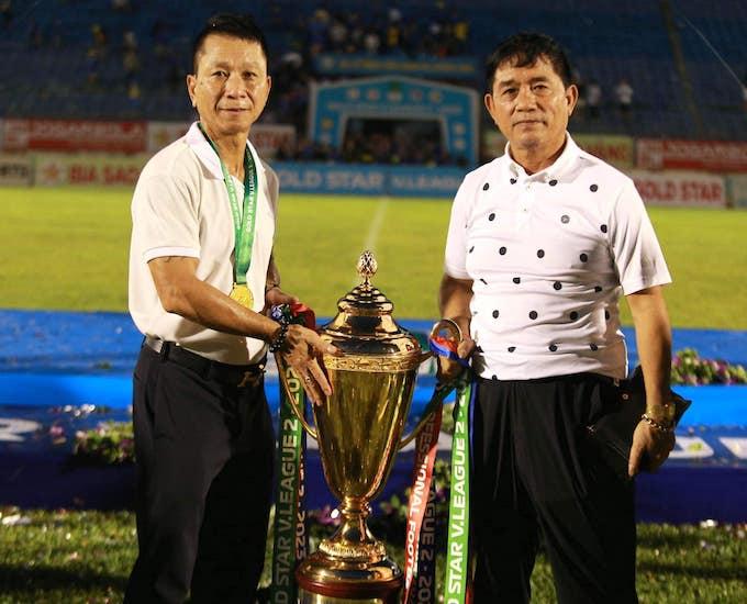 SLNA chính thức bổ nhiệm HLV Văn Sỹ Sơn