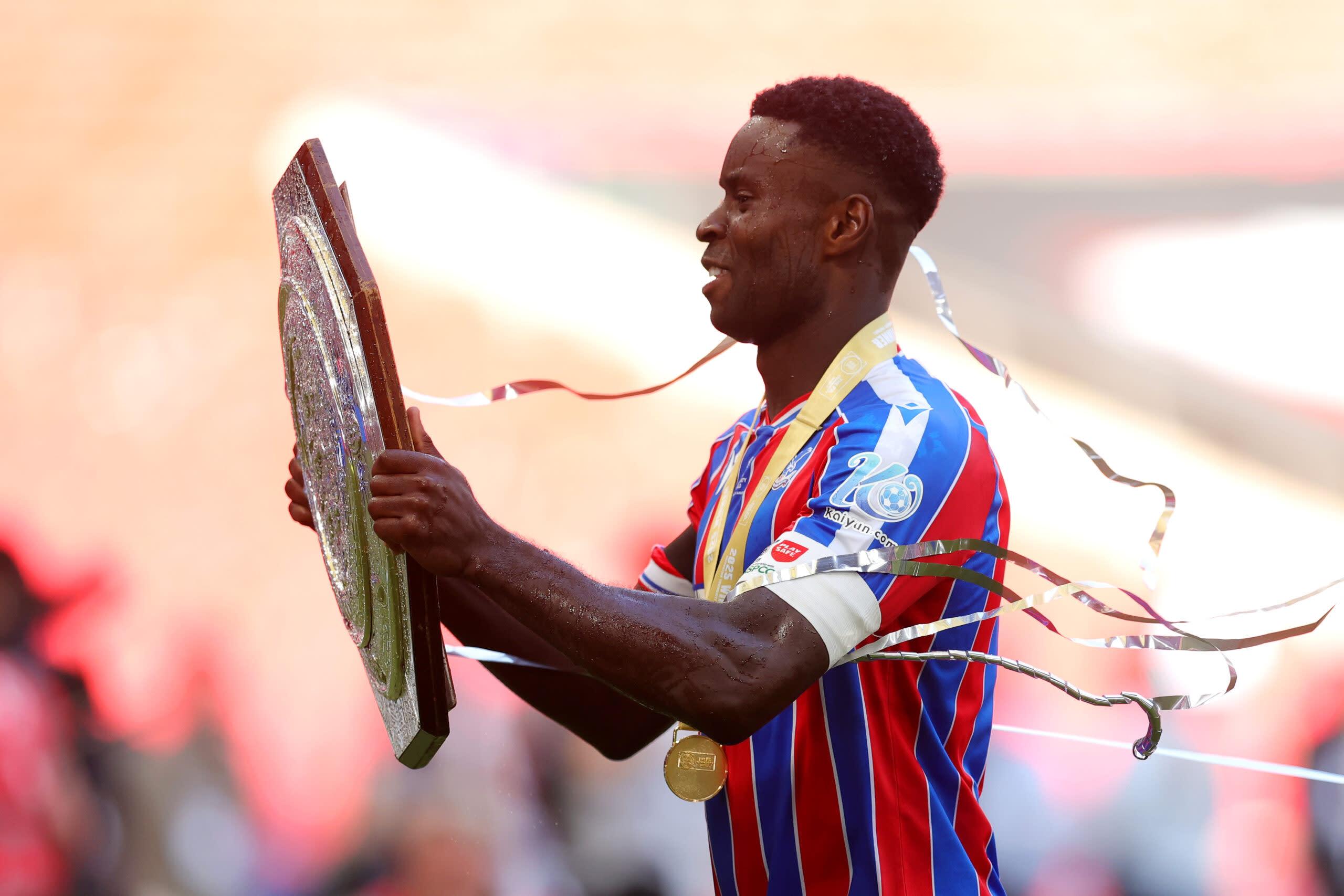 Liverpool Truy Đuổi Trung Vệ Crystal Palace: Slot Sẽ Có Bản Hợp Đồng Trong Mơ?