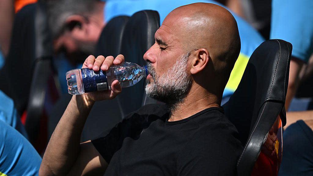 Guardiola quyết 'chiến đấu đến cùng' - Cuộc đua giành vé dự Champions League