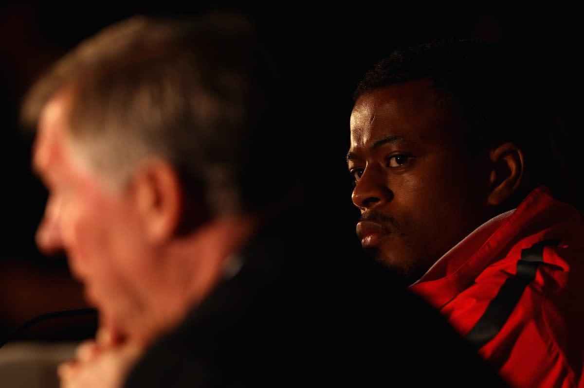 Patrice Evra nói về Sir Alex Ferguson: ‘Nếu ông ấy huấn luyện ngày nay, có lẽ sẽ phải vào tù’