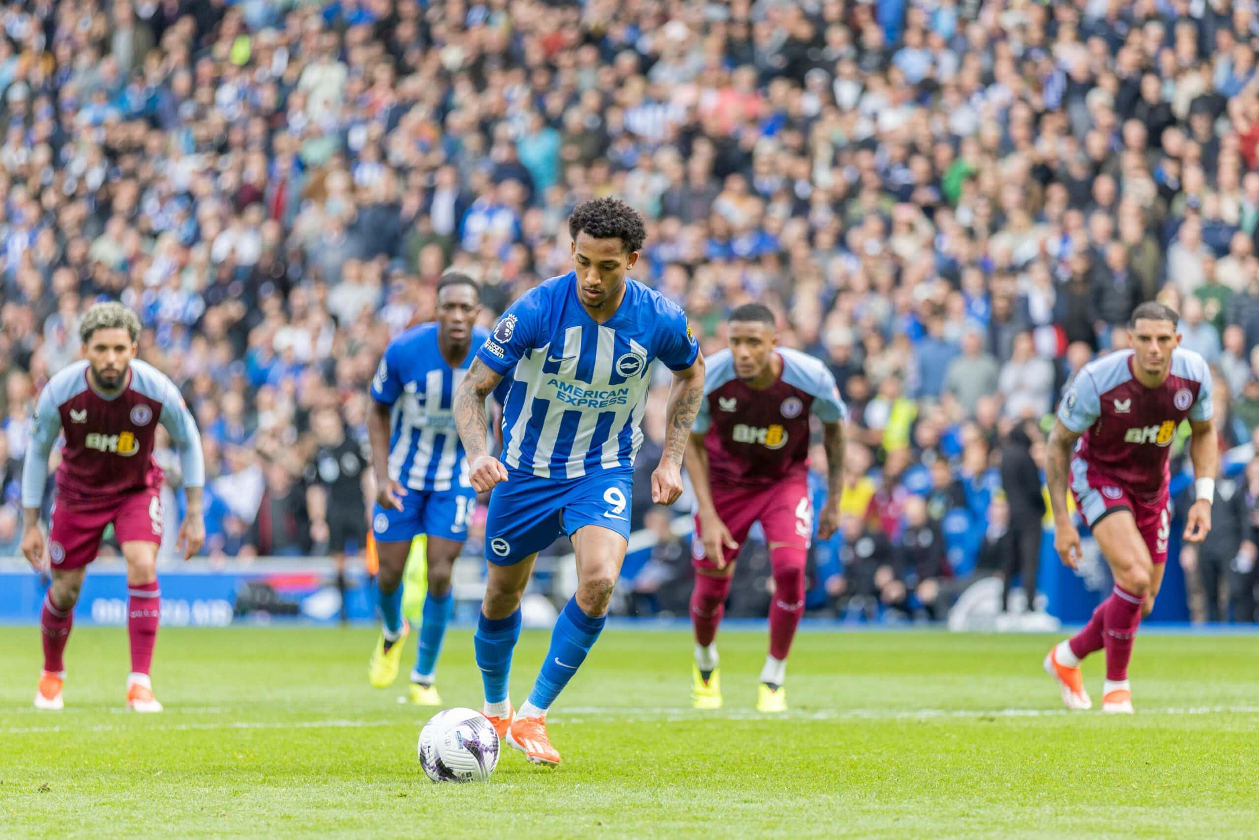 Báo cáo: Chelsea thắng cuộc đua giành Joao Pedro nhờ chuẩn bị từ tháng Một