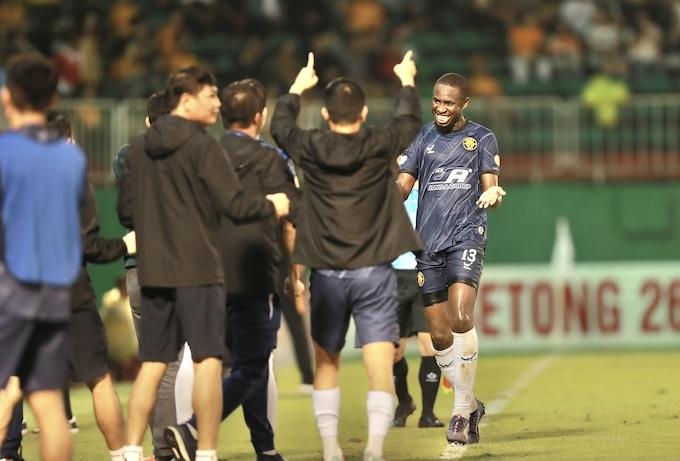 Thanh Hóa chia tay HLV Choi Won Kwon: Liệu CLB có thăng hoa trở lại?