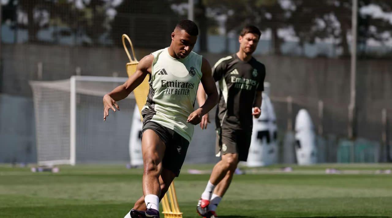 Real Madrid bị đòn nặng tại Club World Cup dù Kylian Mbappe đã xuất viện