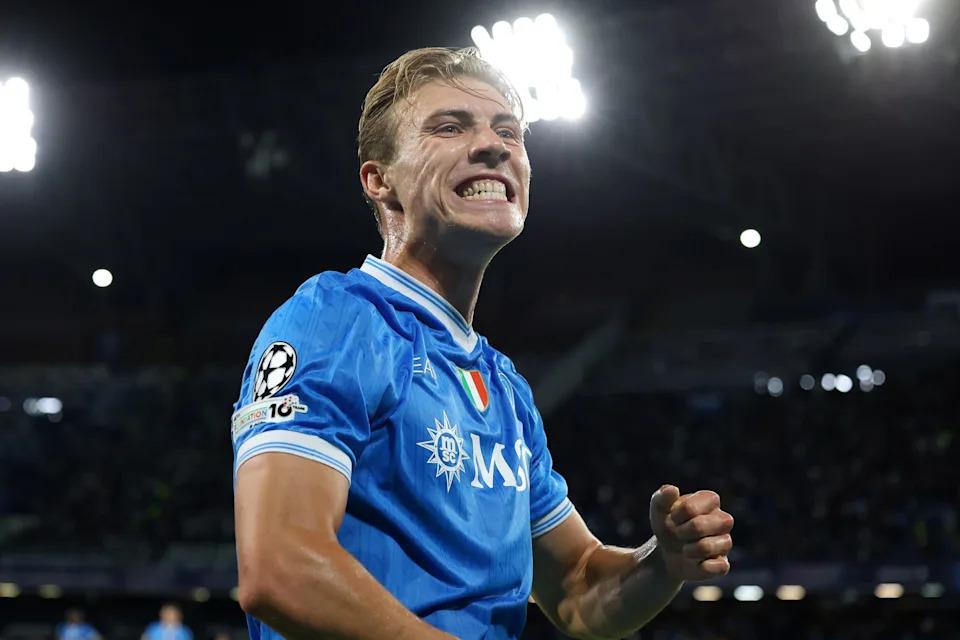 Trận Napoli vs Inter Milan: Sân Vận Động Không Bán Hết Vé, CĐV Nerazzurri Đối Mặt Lệnh Cấm Một Phần